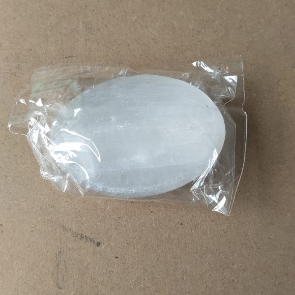 Selnite Palm Stone 8cm